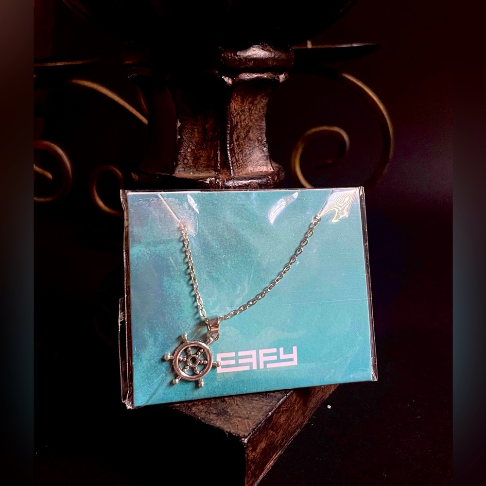 ShipWheel Necklace NWT